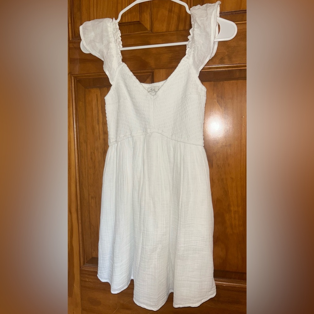 Hollister White Ruffled Dress